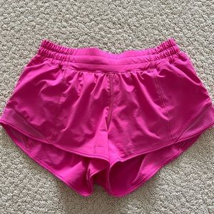 Hottie Hot 2.5 Shorts - Sonic Pink (Size 6)